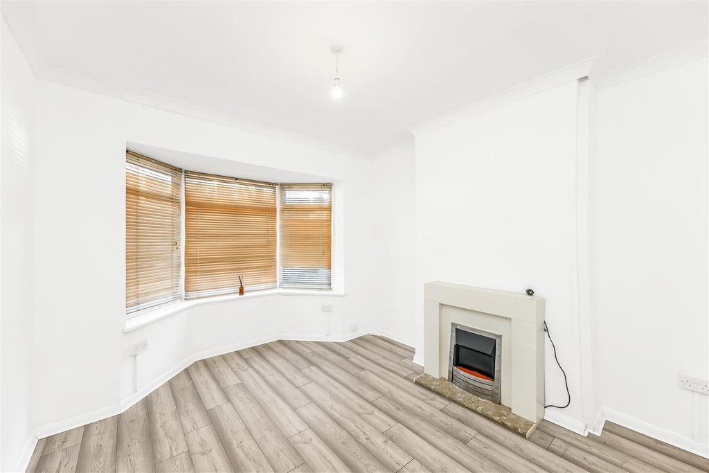 Property photo 2 of 19 45 Pearl Road-9.Jpg