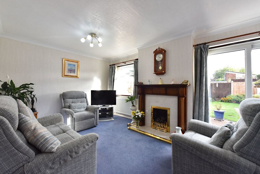 Property photo 2 of 17