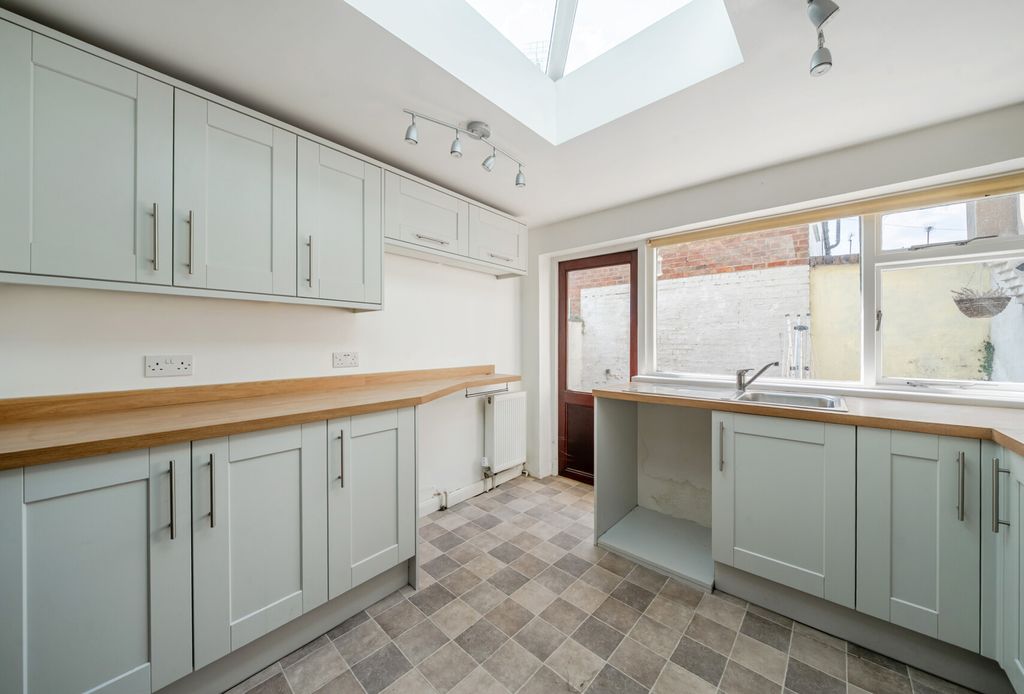 Property photo 2 of 13 1337024-10-689F50...