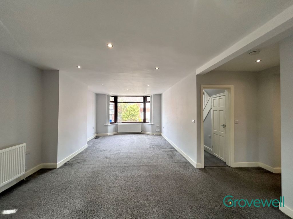 Property photo 2 of 25