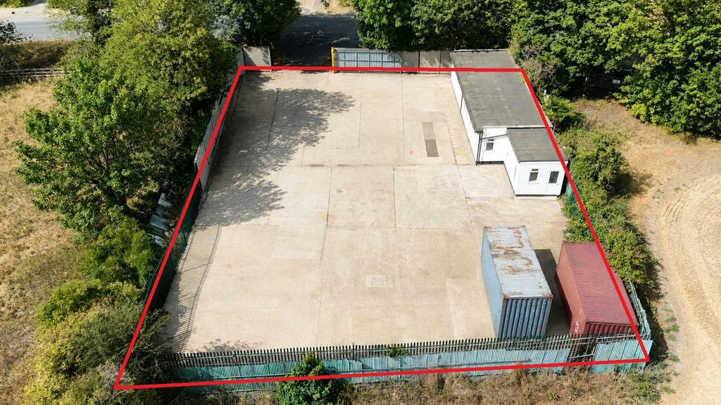 Property photo 1 of 6 Redlined Yard Front Page.Jpg