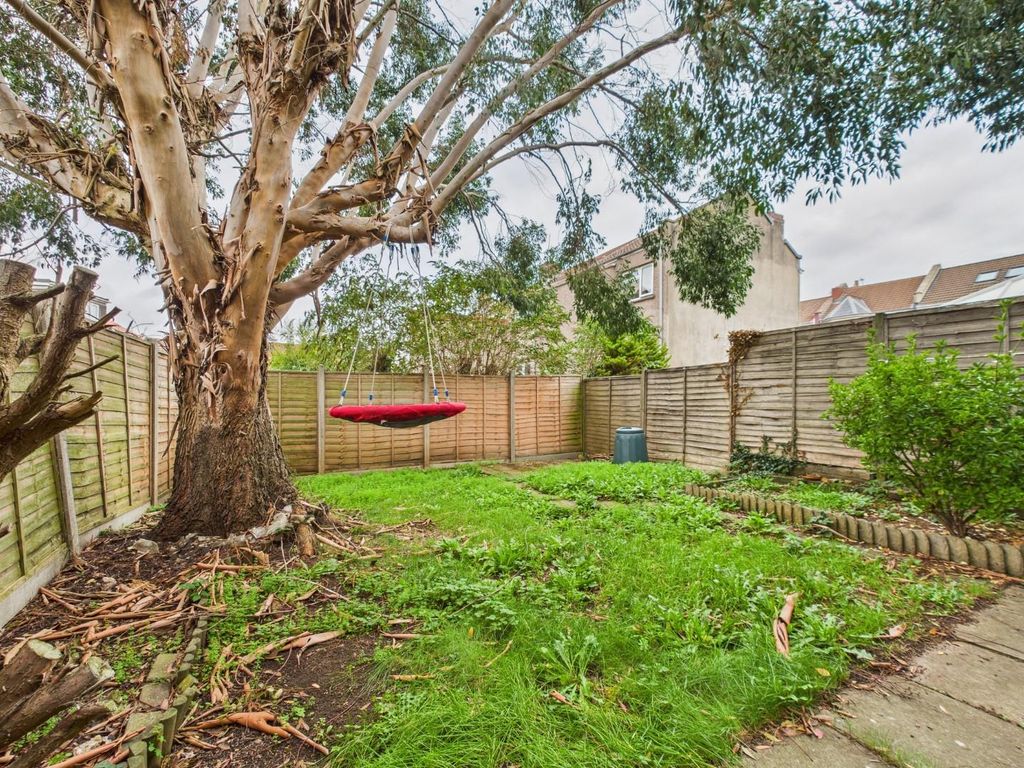 Property photo 3 of 13 Cam01530G0-Pr0353-Still011.Jpg