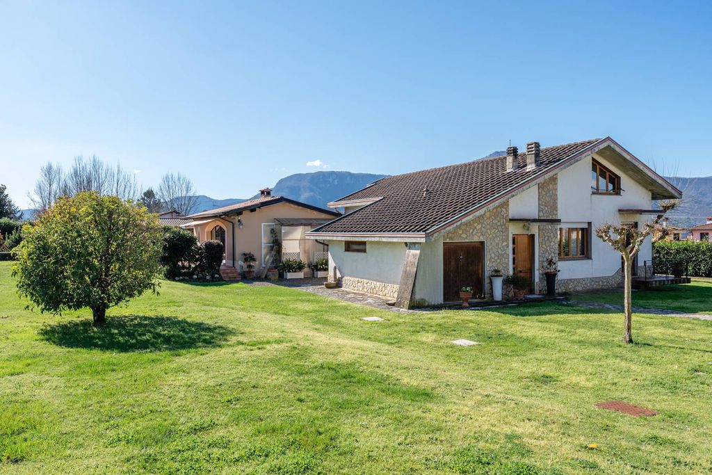 Property photo 1 of 23