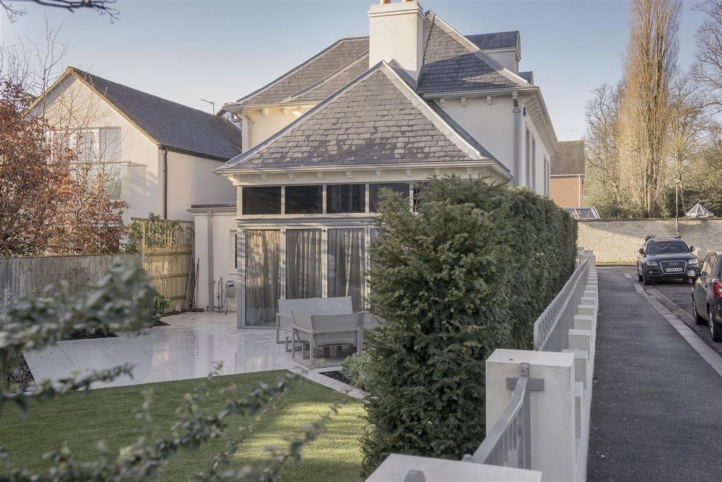 Additional image 4 of 5 bed property for saleSummerhill Road, Oxford OX2
