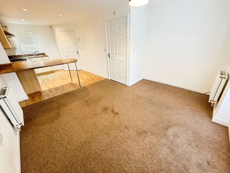 Property photo 3 of 10 Photo 9