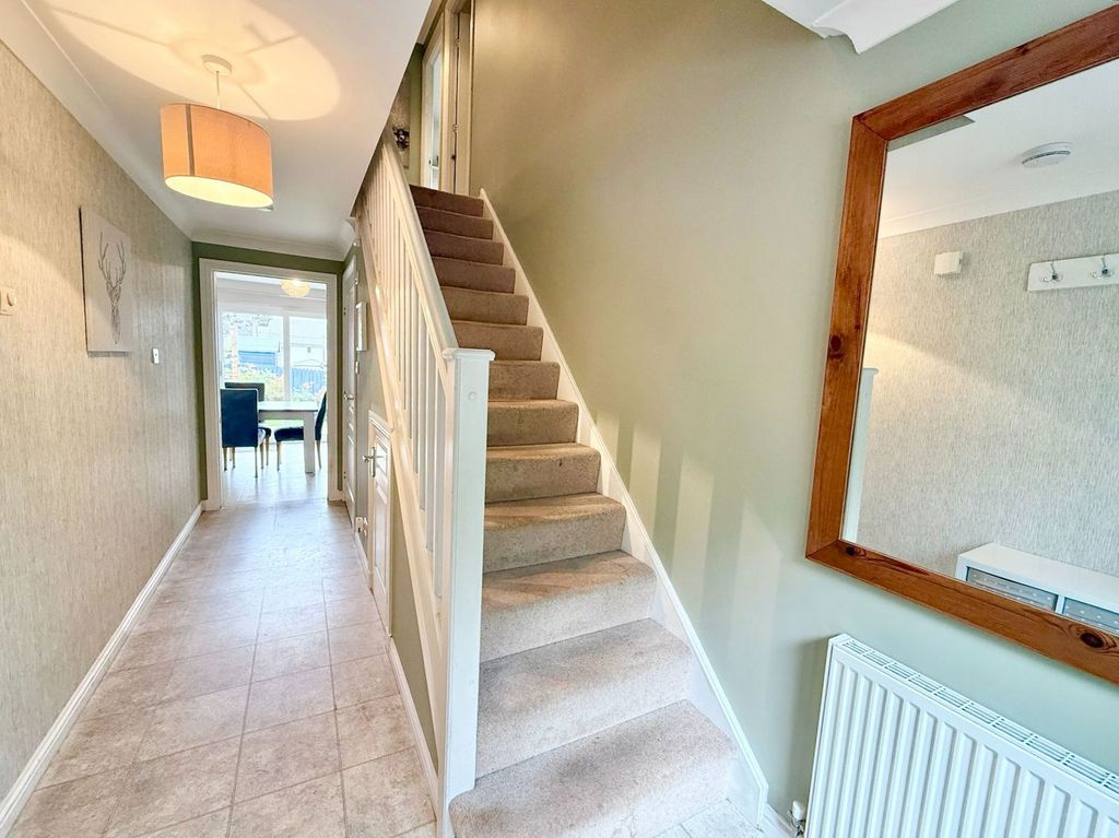 Property photo 2 of 41