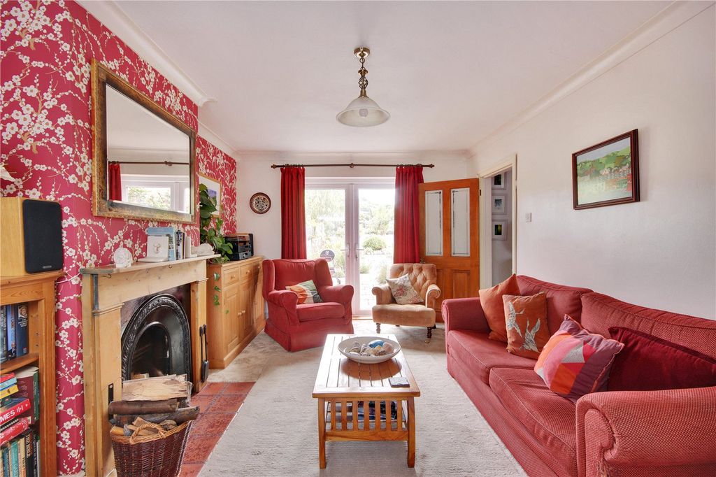 Property photo 3 of 20 Sitting Room