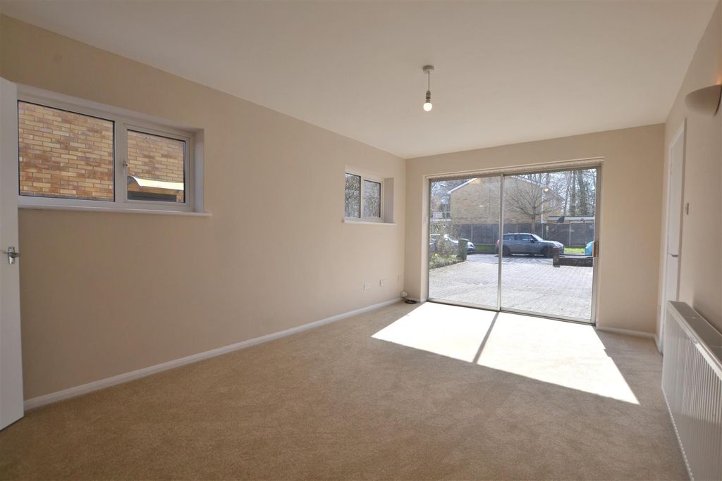 Property photo 2 of 19 Living Room.Jpg