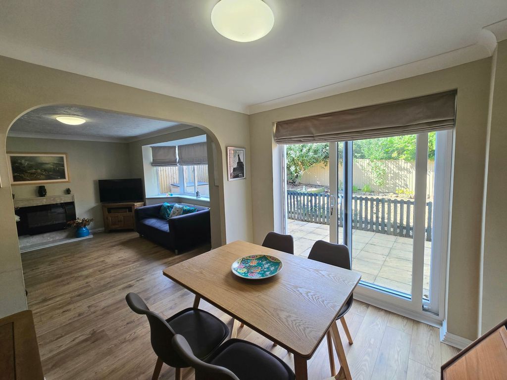 Property photo 3 of 37