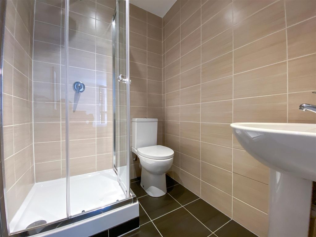 Property photo 3 of 7 En-Suite