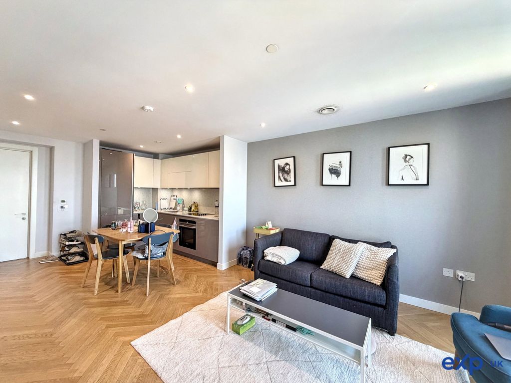 Property photo 2 of 12