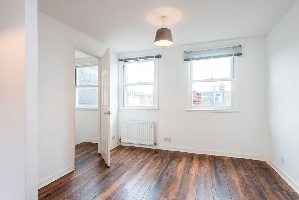 Property photo 3 of 7