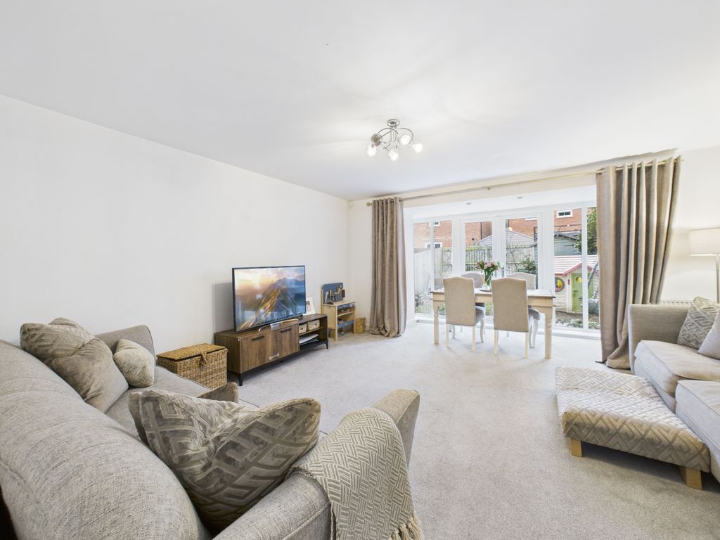 Property photo 3 of 27