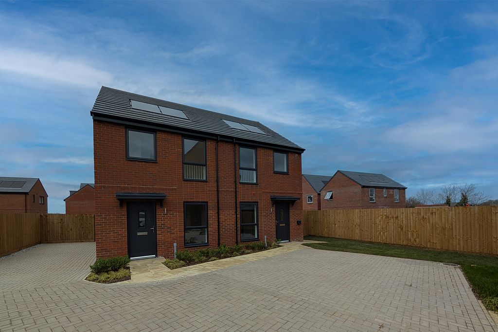 Property photo 1 of 11 LG-Sem-P11-External-5-Resize