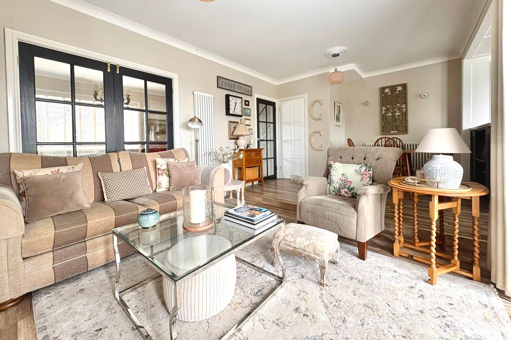 Property photo 3 of 35