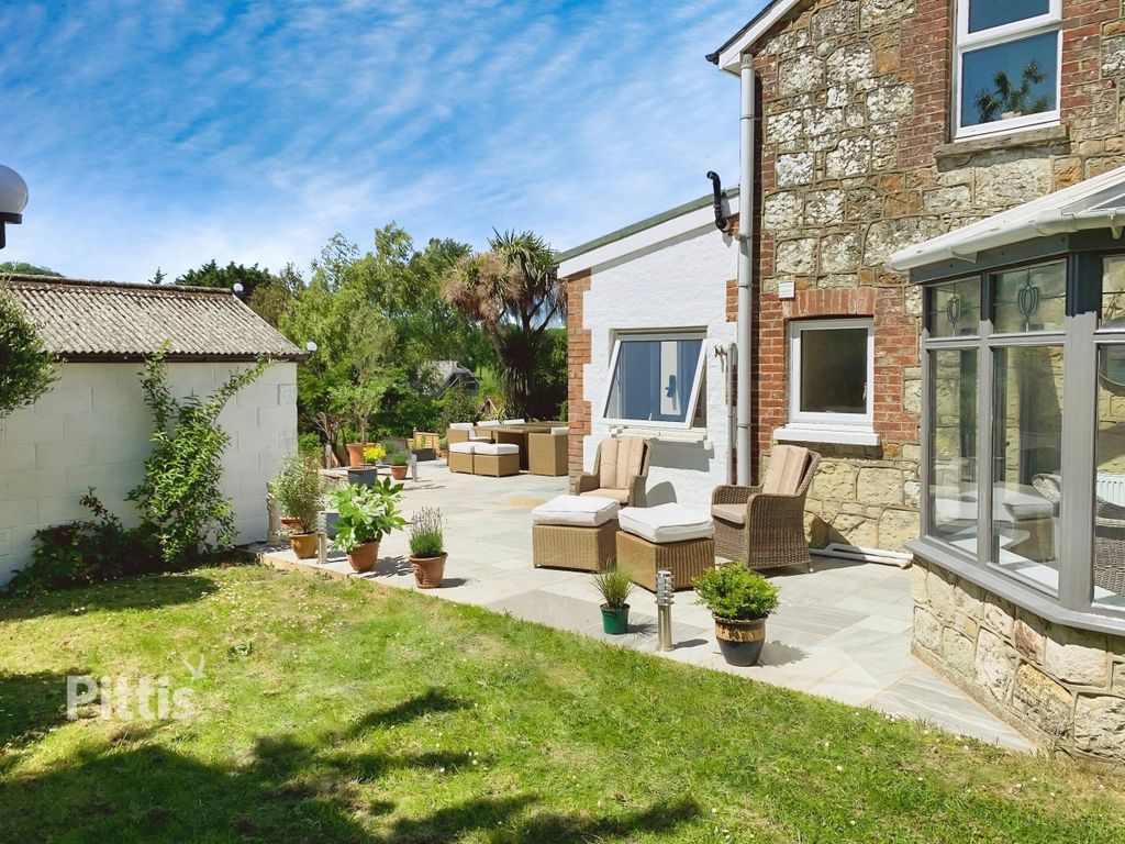 Property photo 1 of 16 Garden