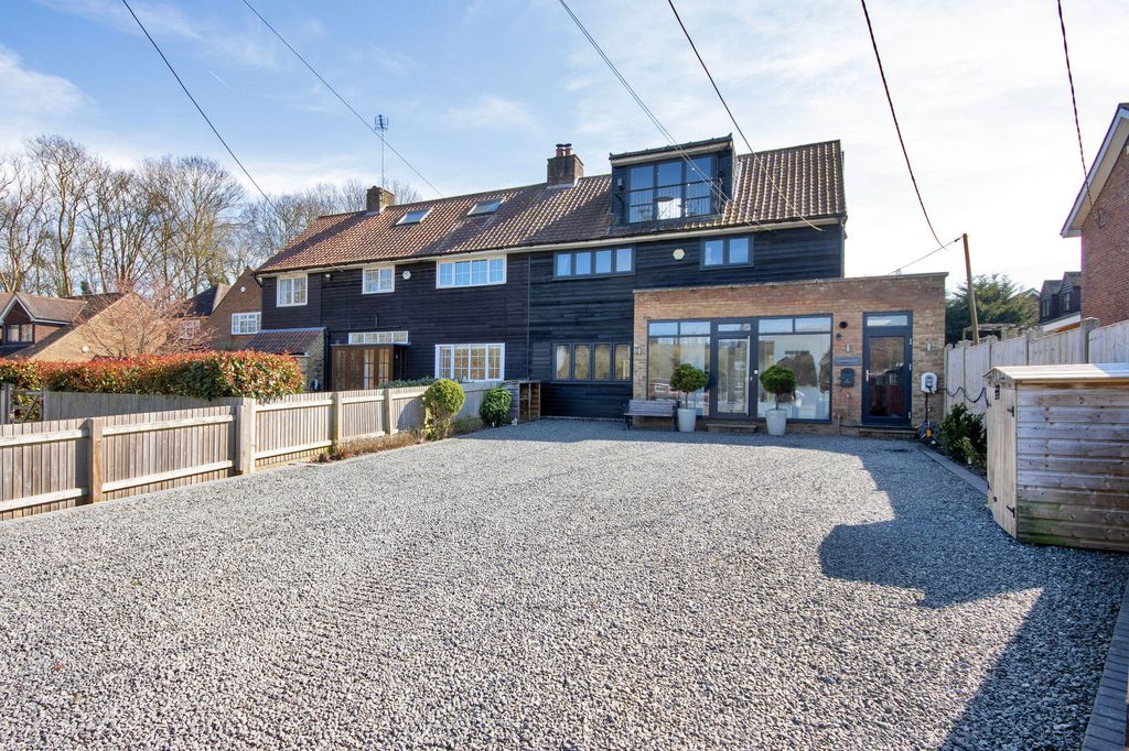 Property photo 2 of 47