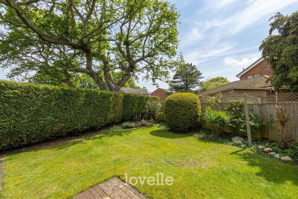 Property photo 2 of 15