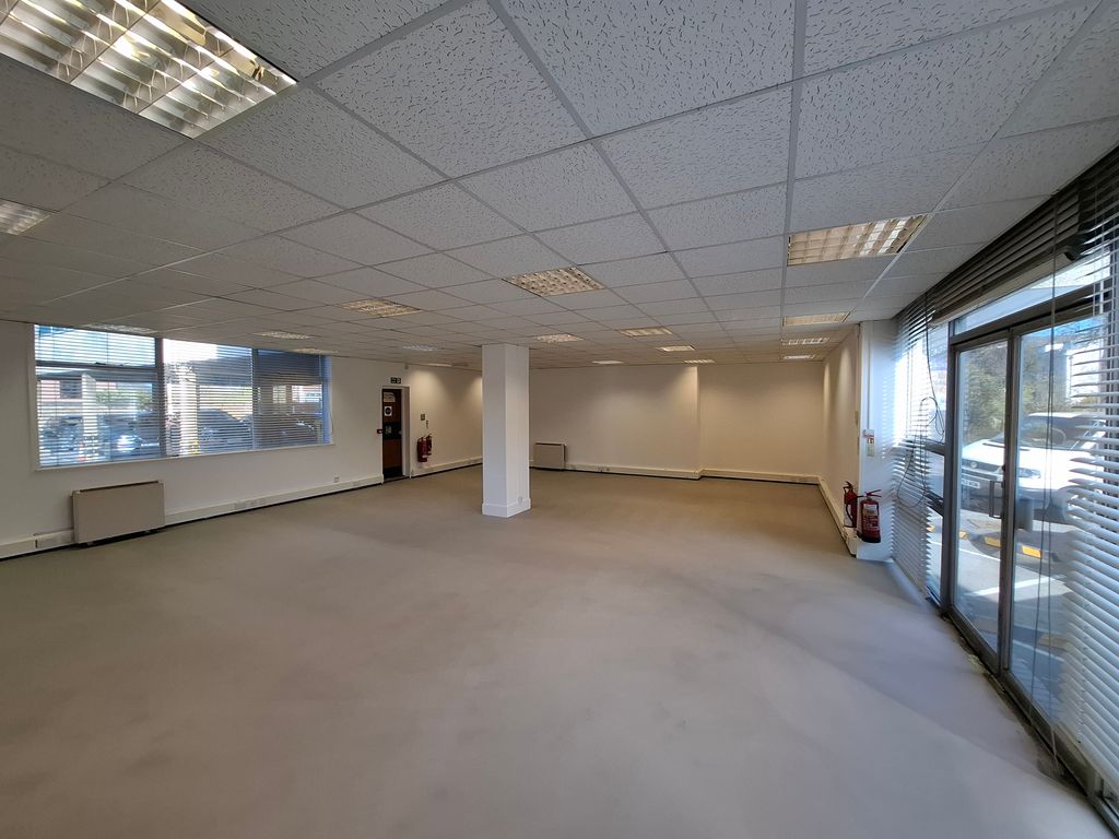 Property photo 3 of 6