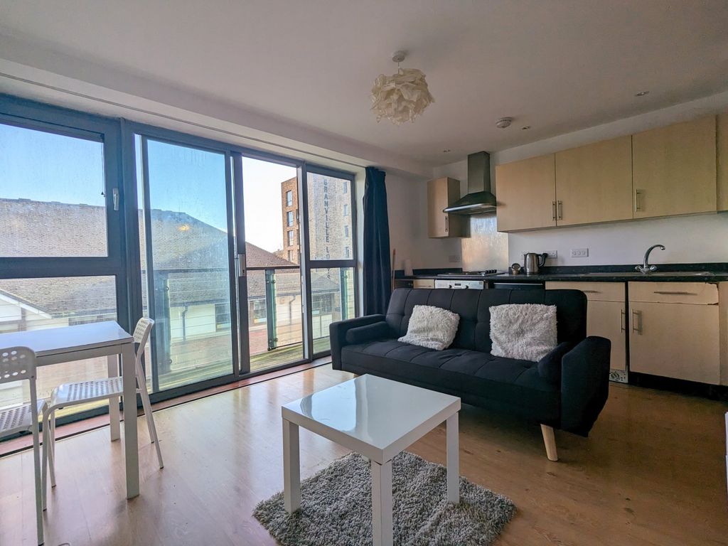 Property photo 2 of 7 Picture No. 04