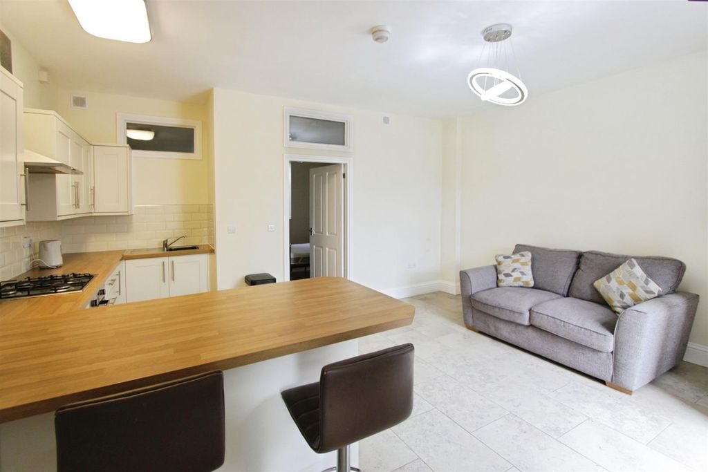 Property photo 1 of 7 219A030E-Open 20Plan 20Kitchen 20Diner.Jpg