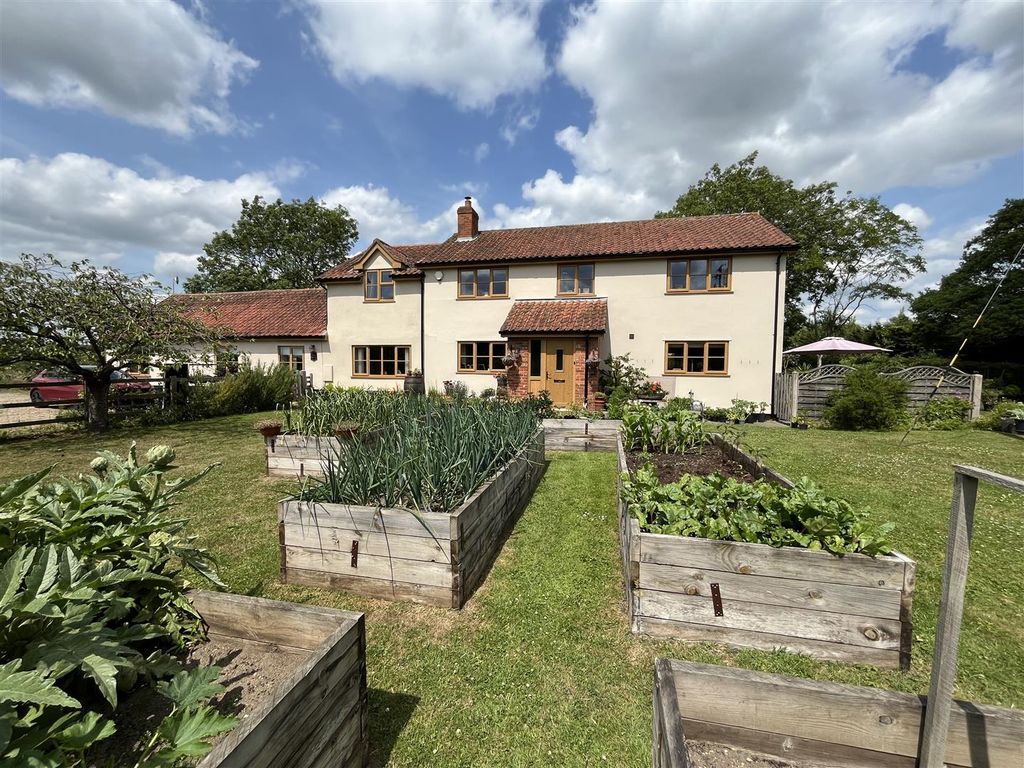 Property photo 1 of 34