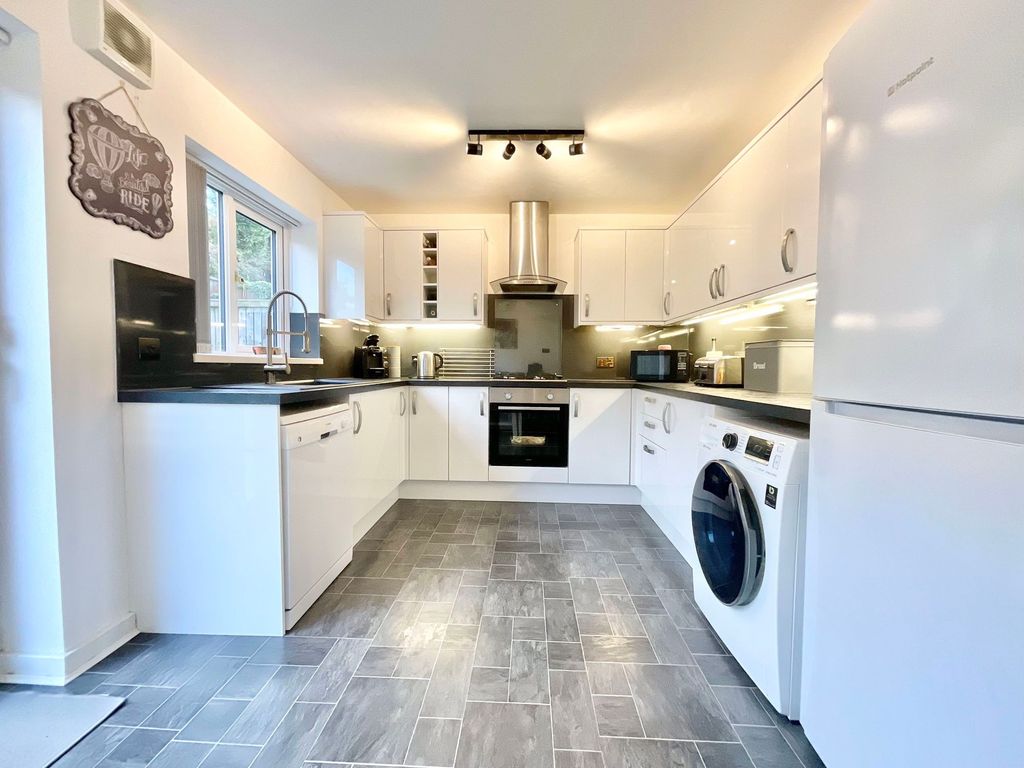 Property photo 3 of 18 Photo 5