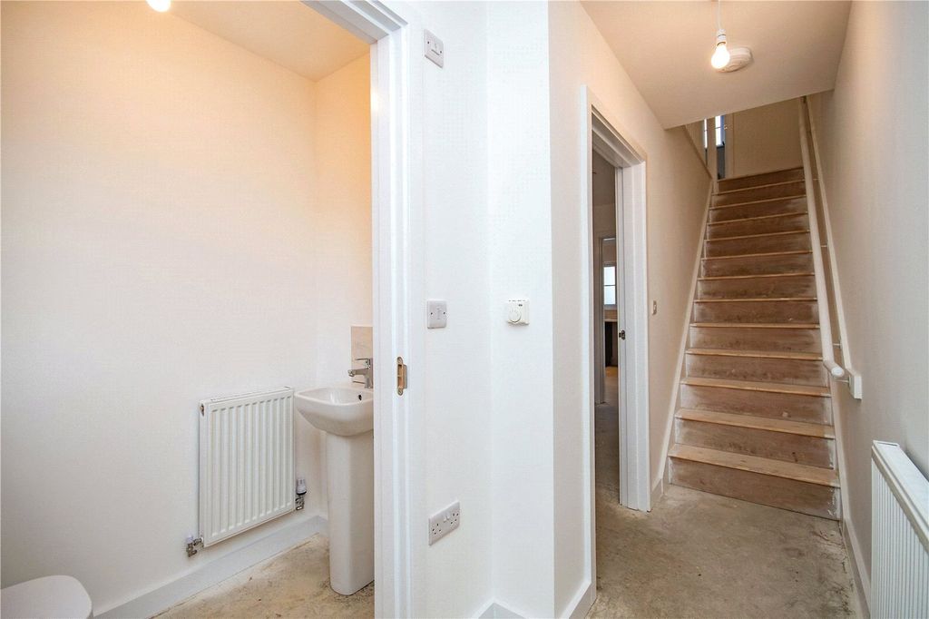 Property photo 2 of 10 Picture No. 11