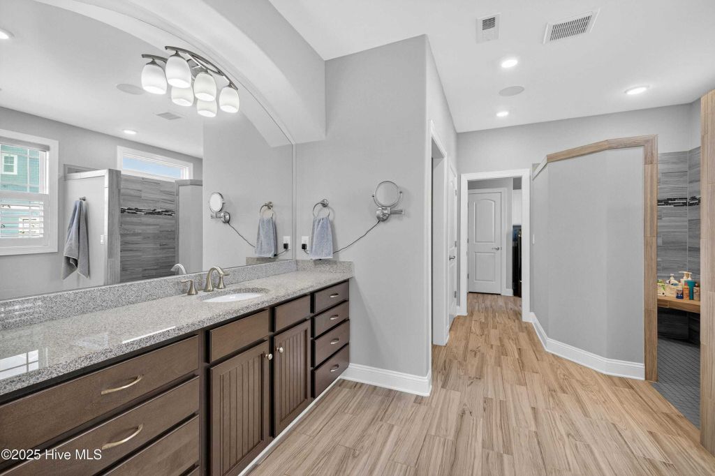 Property photo 3 of 10 <Alttext/>