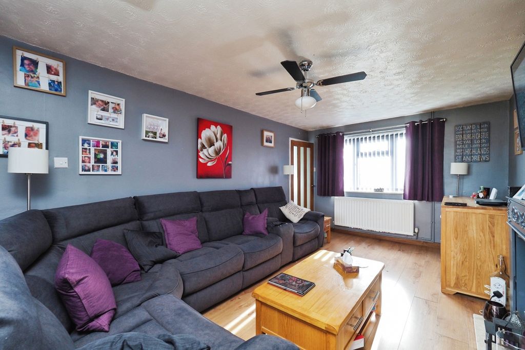 Property photo 3 of 19 Pbox-Img.Jpg