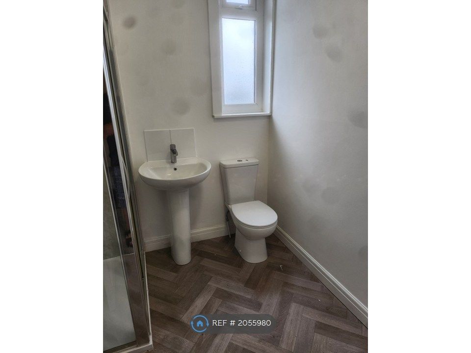 Property photo 3 of 6 Shower Room