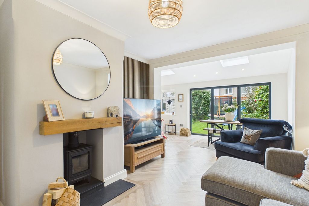 Property photo 2 of 18 Lounge/Dining Room