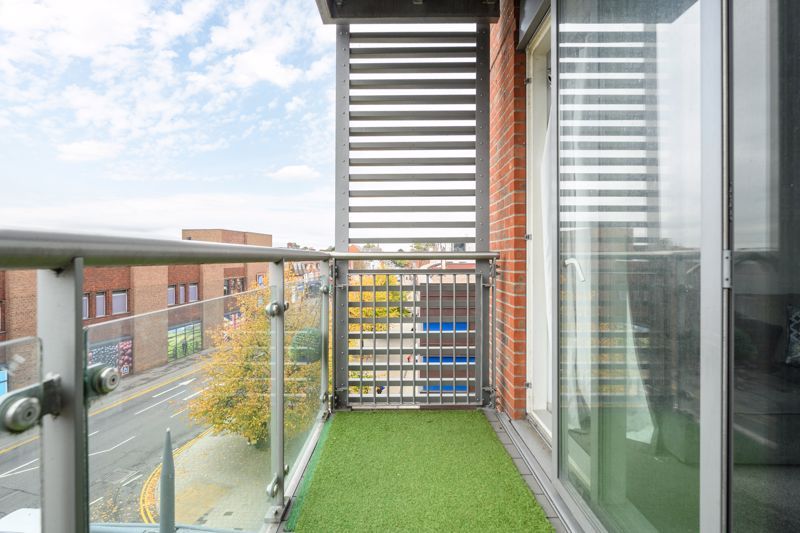 Property photo 3 of 8 Photo 7