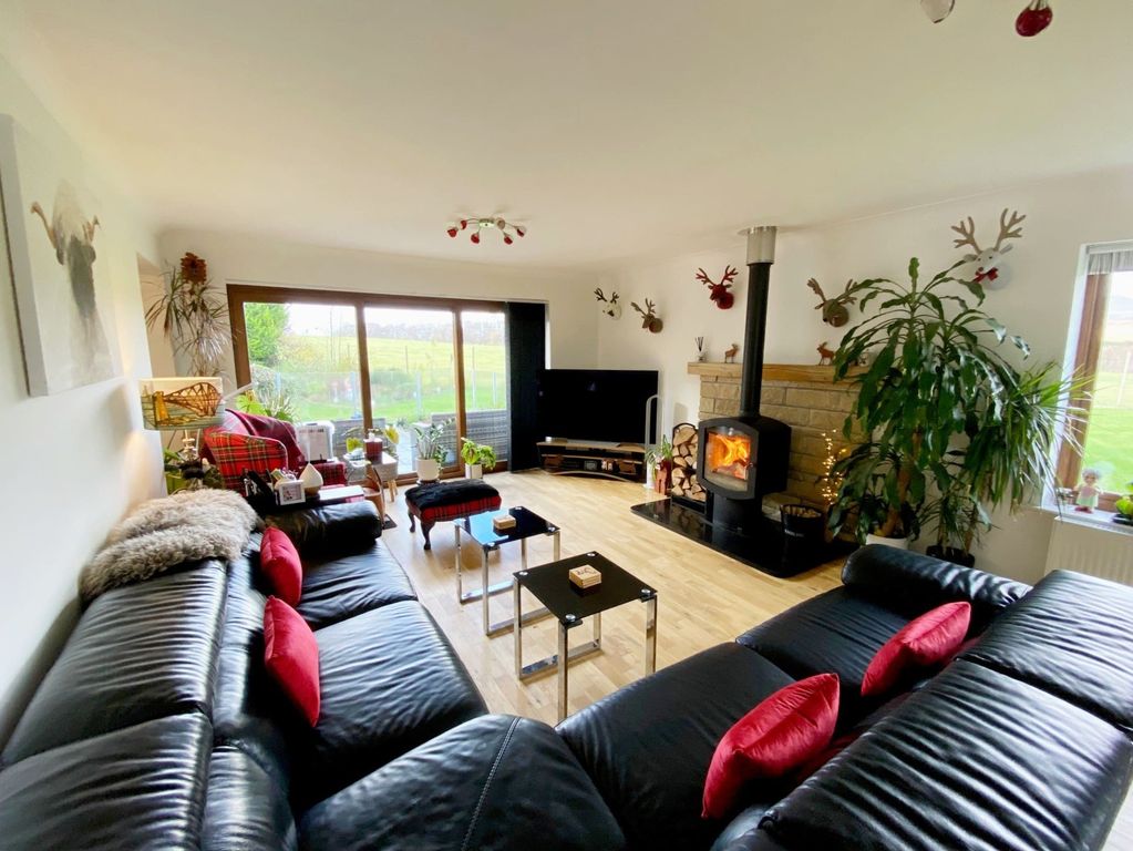 Property photo 3 of 25