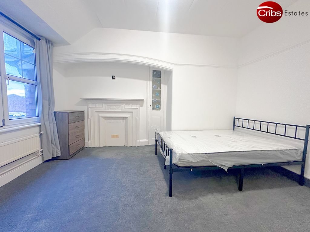 Property photo 2 of 12 Gallery