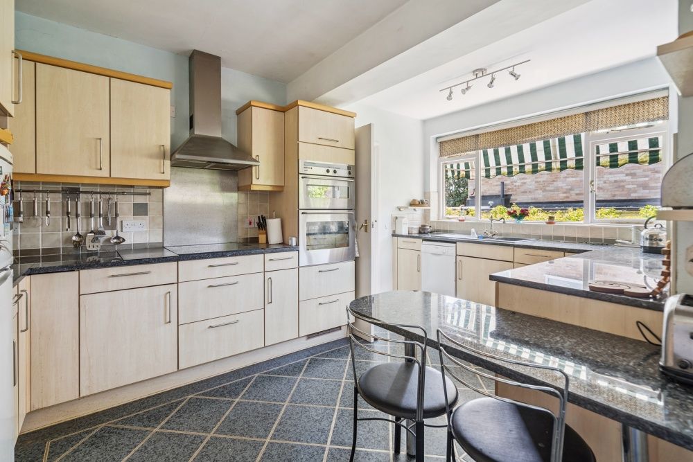 Property photo 3 of 23