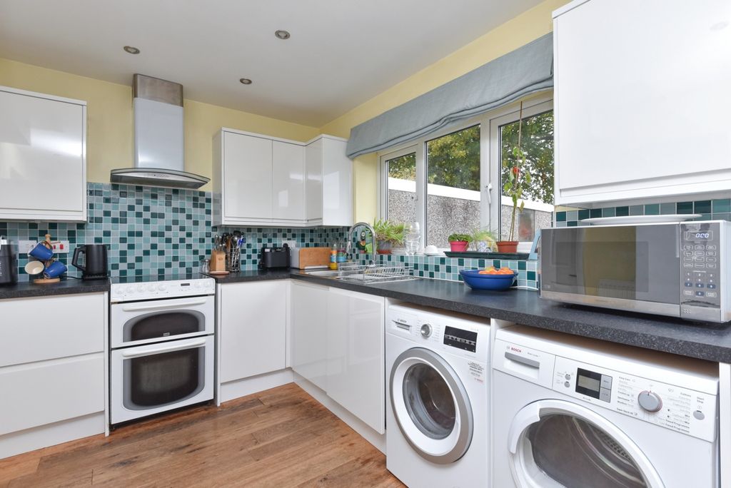 Property photo 3 of 23 4585358