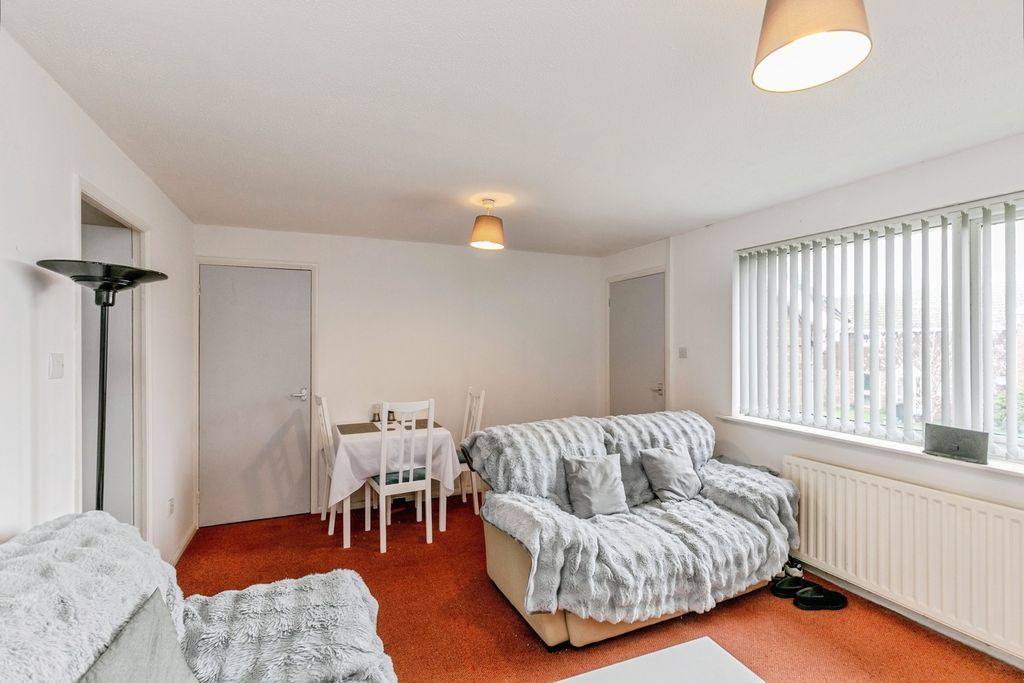 Property photo 3 of 11 Pbox-Img.Jpg