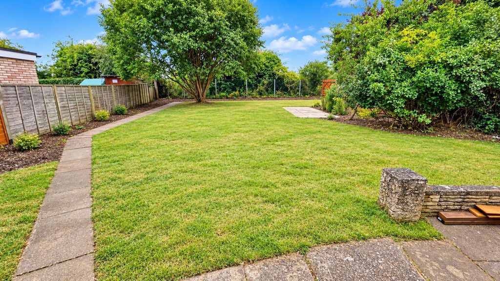 Property photo 2 of 11