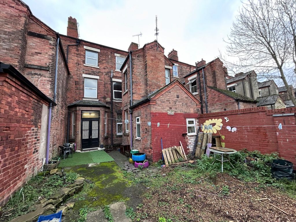 Property photo 2 of 34 Picture No. 13