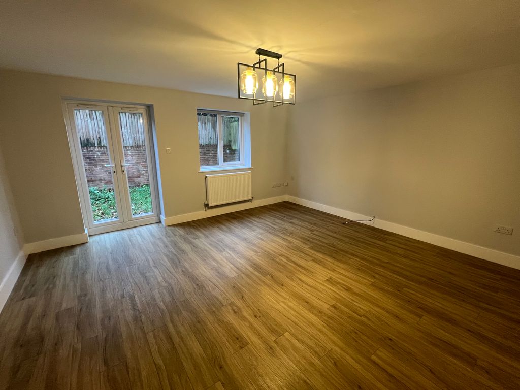 Property photo 2 of 6 Living Room