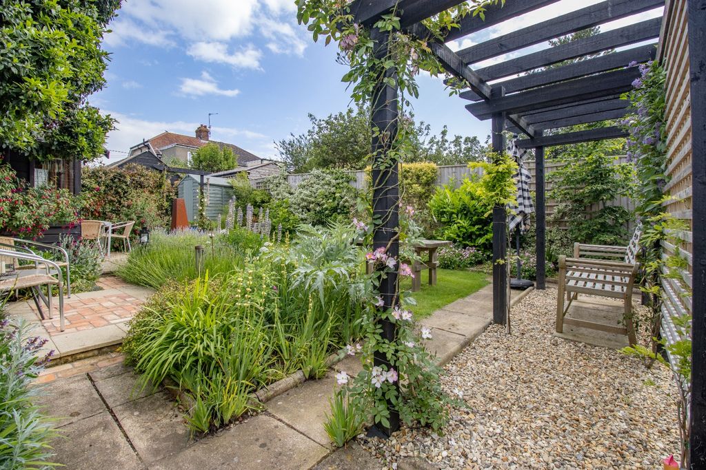 Property photo 2 of 26 3046124