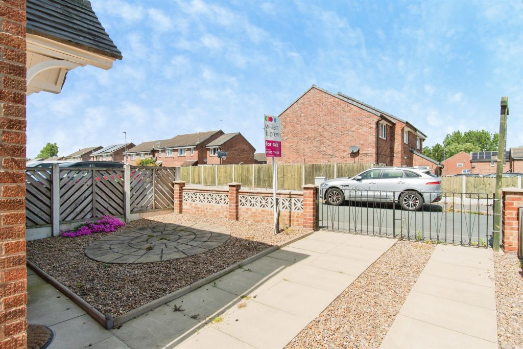 Property photo 2 of 14