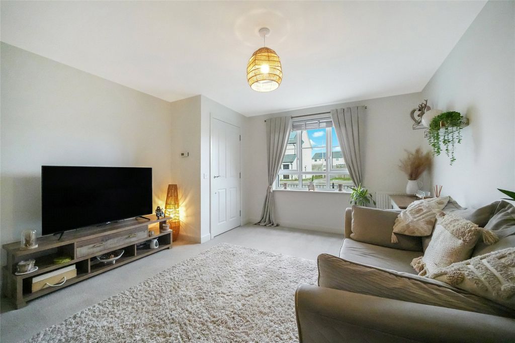 Property photo 2 of 21 Picture No. 05