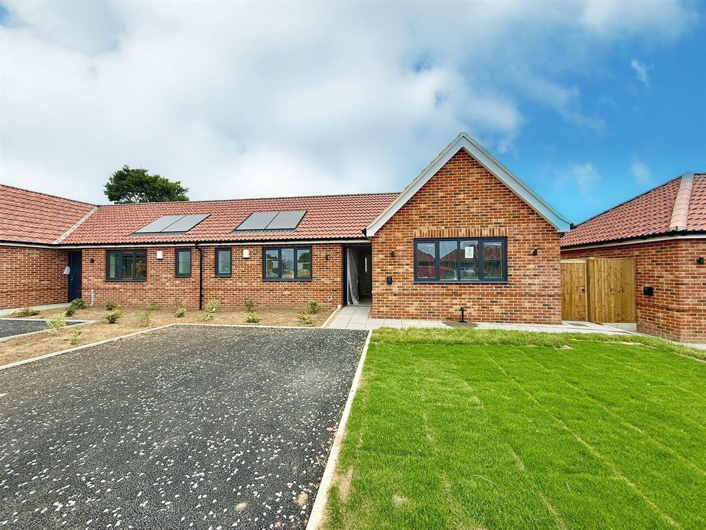 Property photo 1 of 10 Plot 11 Seago Close