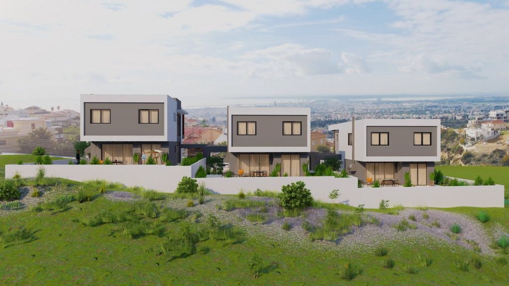 Property photo 3 of 6