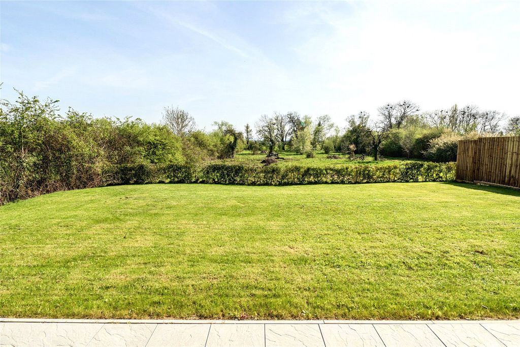 Property photo 2 of 19 Picture No. 20