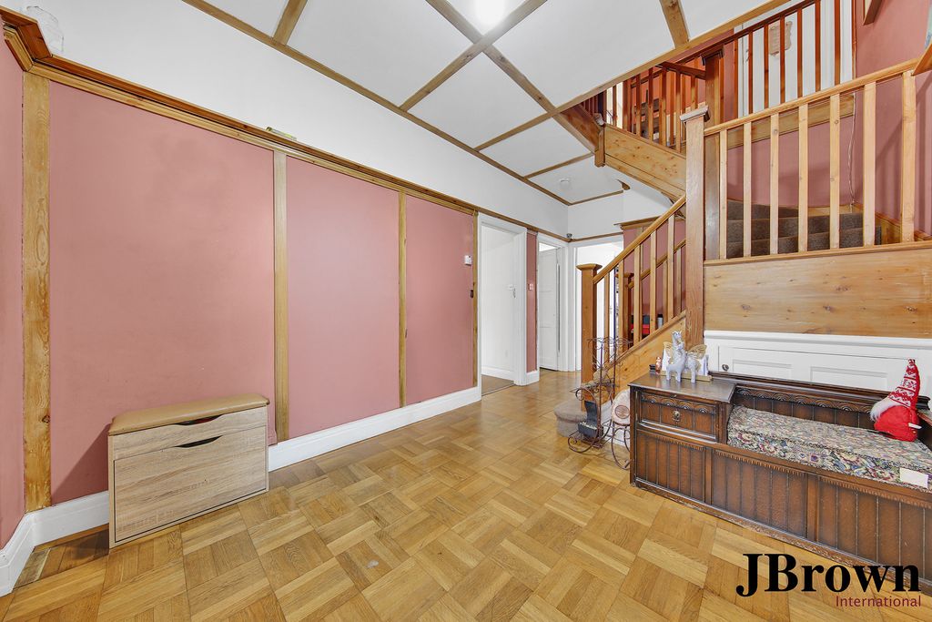 Property photo 3 of 24