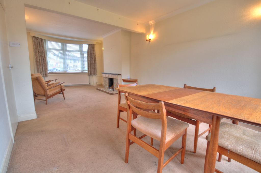 Property photo 3 of 27 Photo #3