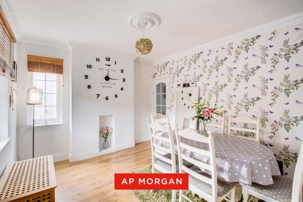 Property photo 2 of 22 Picture No. 44